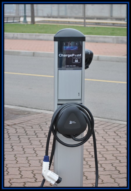 An electric vehicle charging station in Martinez, California. Photo courtesy of Loco Steve via flickr.